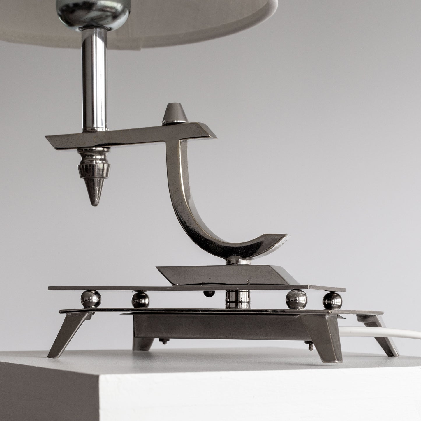 Sculptural Art Deco Lamp