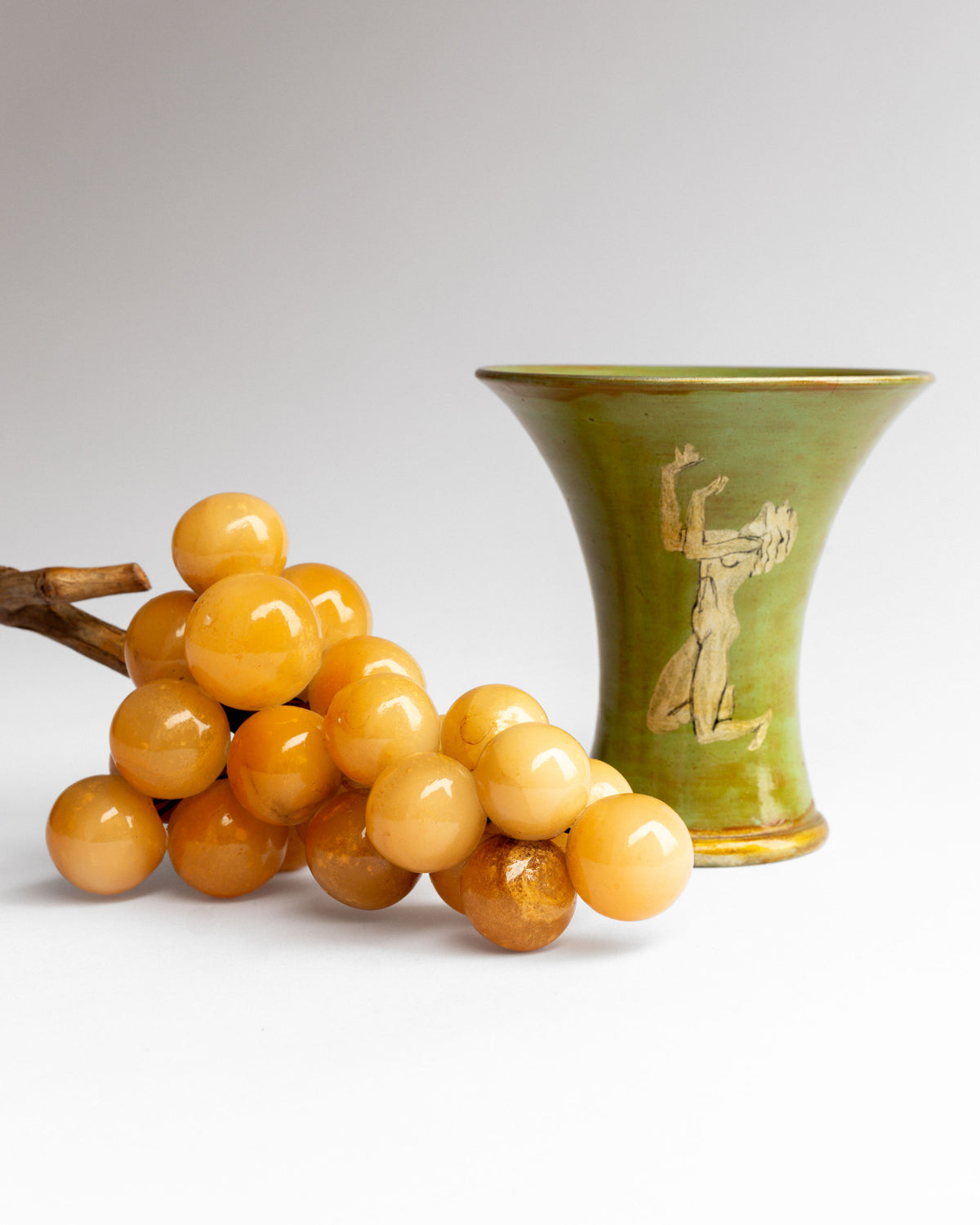 Alabaster Grape Cluster