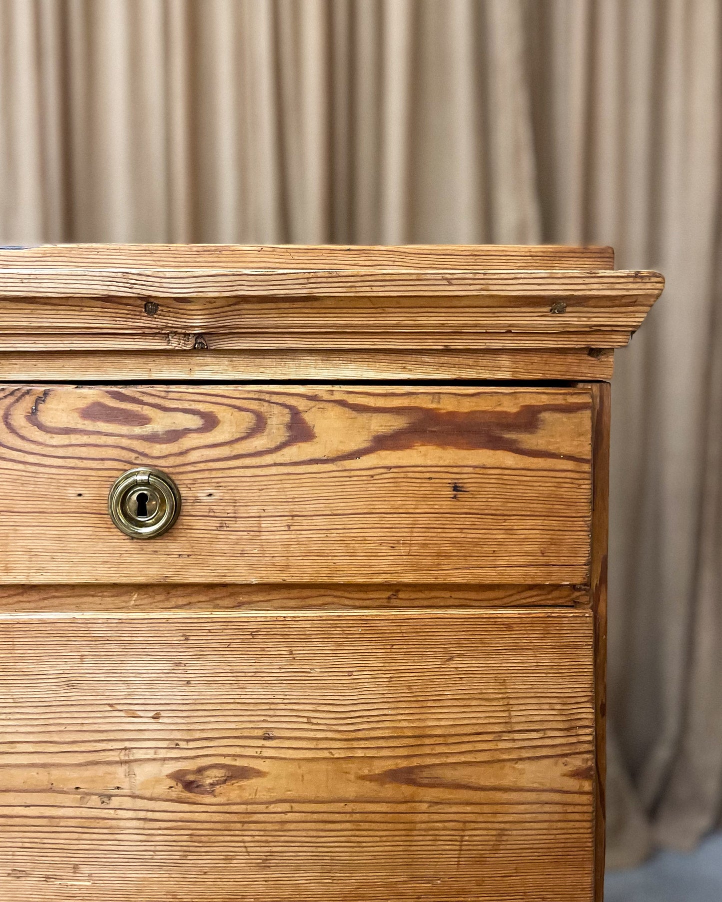 Mansion Carpentry Chest of Drawers