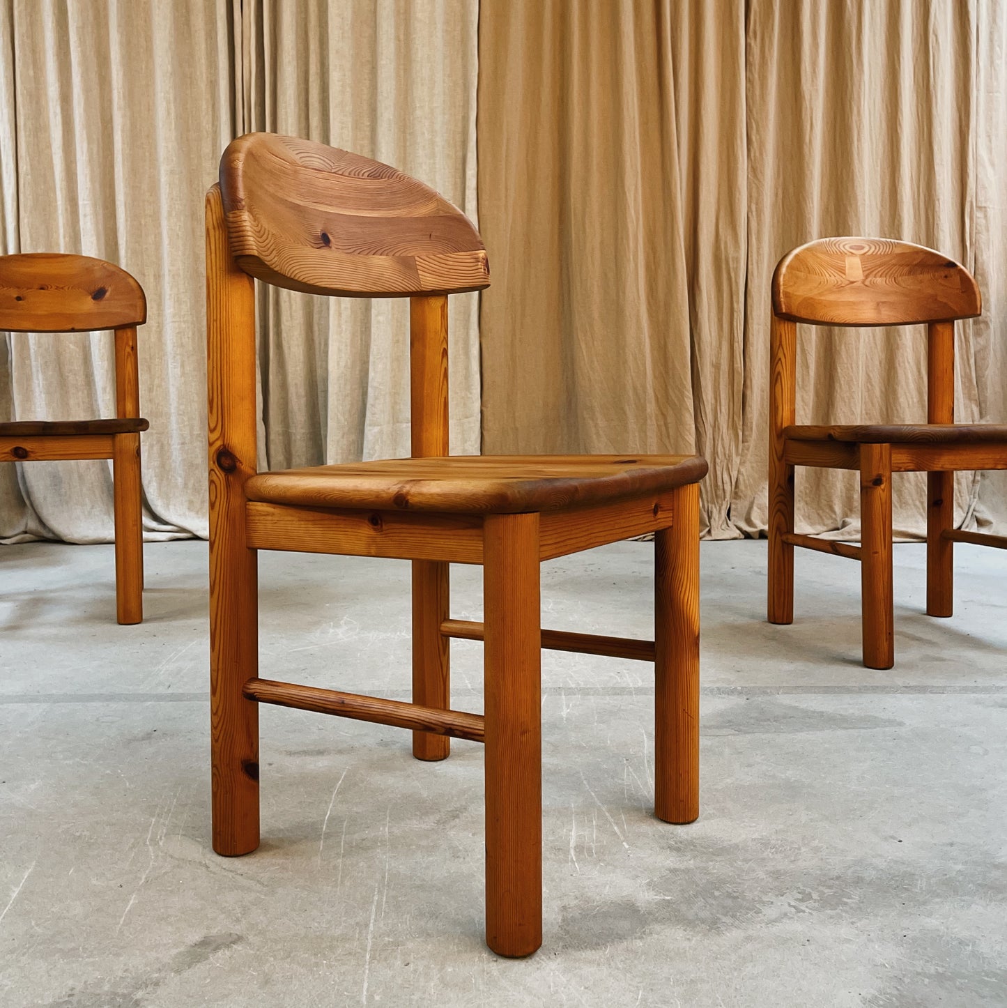 Daumiller Dining Set