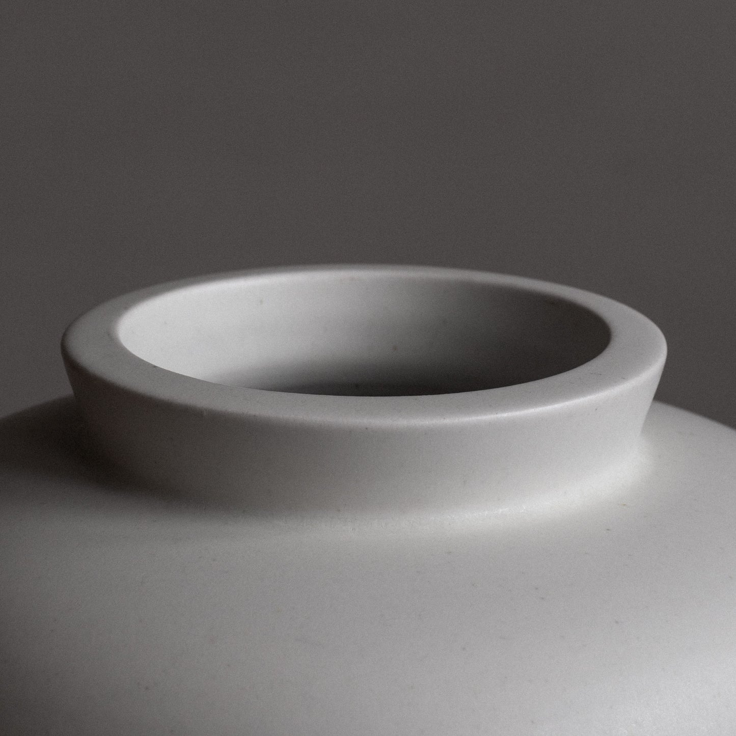 'Carrara' Vase